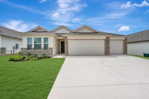 1037 Eagle Xing, Seguin, TX 78155