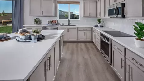 Kitchen - 987 Commodore Ln, Manteca, CA 95336 photo 2 of 5