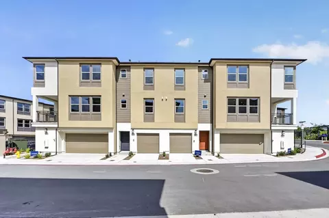 324 Honeysuckle Way, Oceanside, CA 92057