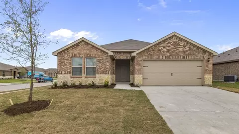 2914 Drury Ln, Ennis, TX 75119