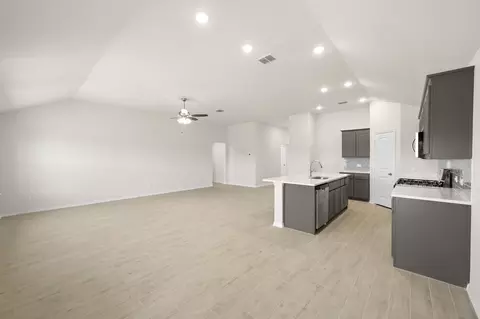 Other - 408 Comanche Dr, Cleburne, TX 76033 photo 4 of 12