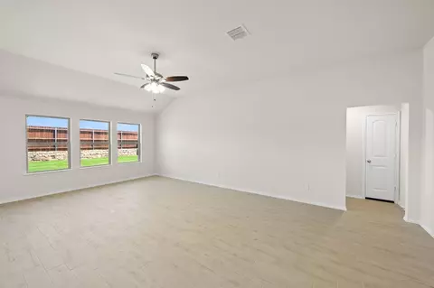 Living - 408 Comanche Dr, Cleburne, TX 76033 photo 1 of 2