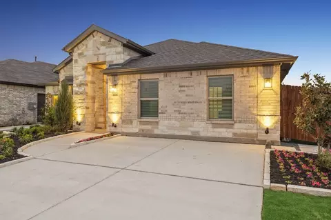 Exterior - 408 Comanche Dr, Cleburne, TX 76033 photo 3 of 4
