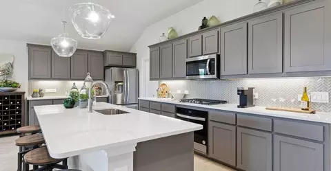 Kitchen - 408 Comanche Dr, Cleburne, TX 76033 photo 2 of 2