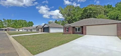 Exterior - 705 Marsol St, Lowell, AR 72745 photo 1 of 5