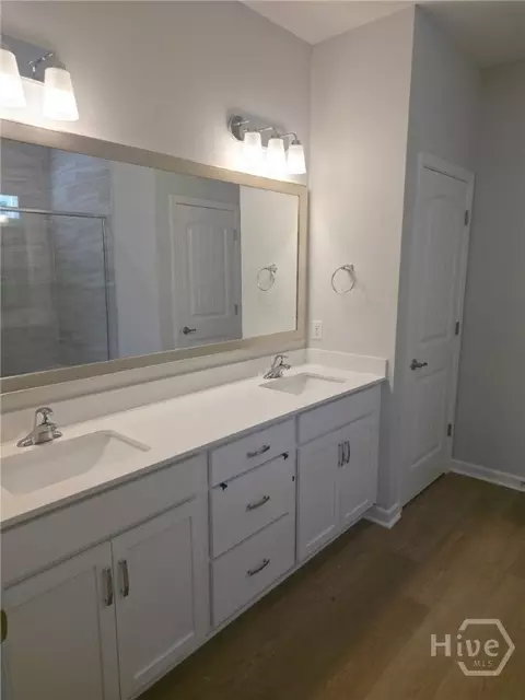 Bath - 116 Rhythm Rd, Pooler, GA 31322 photo 2 of 4