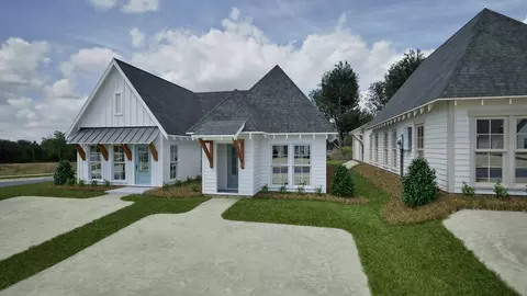 1026 Hunters Way, Opelika, AL 36801