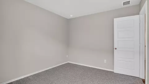 Bedroom - 128 Pinehurst Dr, Boyd, TX 76023 photo 8 of 9