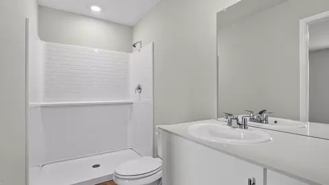 Bath - 128 Pinehurst Dr, Boyd, TX 76023 photo 1 of 2
