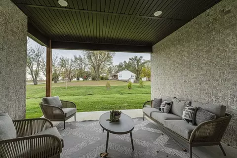 Exterior - 25490 84th St, Lenexa, KS 66227 photo 5 of 13