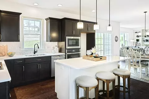 Kitchen - 333 Amber Dr, Lititz, PA 17543 photo 3 of 7