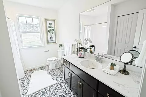 Bath - 333 Amber Dr, Lititz, PA 17543 photo 1 of 7