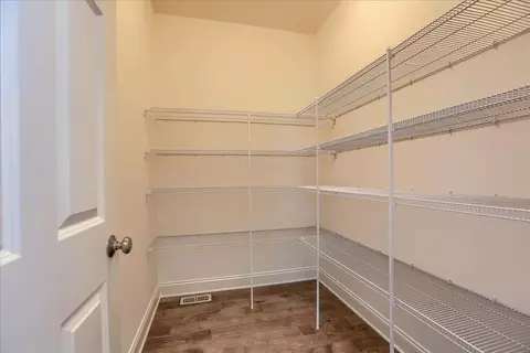 Entry Way - 333 Amber Dr, Lititz, PA 17543 photo 4 of 8
