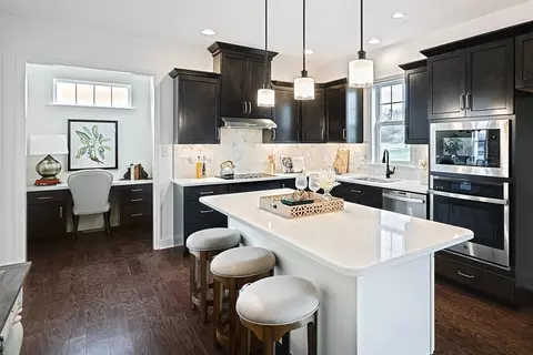 Kitchen - 333 Amber Dr, Lititz, PA 17543 photo 1 of 7