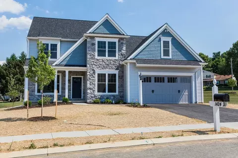 Exterior - 333 Amber Dr, Lititz, PA 17543 photo 2 of 18
