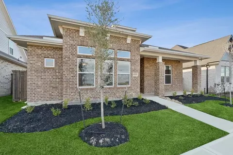 12131 Canal View Blvd, Mont Belvieu, TX 77523