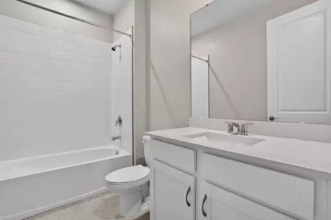 Bath - 5016 124th Ave E, Parrish, FL 34219 photo 2 of 2