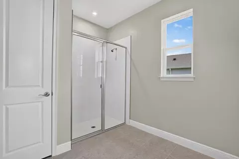 Bath - 5016 124th Ave E, Parrish, FL 34219 photo 1 of 2