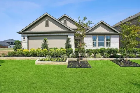 Exterior - 7204 Poplar Dr, Argyle, TX 76226 photo 4 of 11