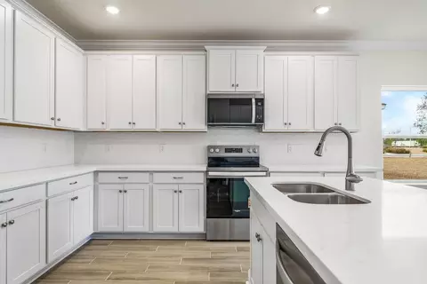 Kitchen - 23 Splendor Run, Freeport, FL 32439 photo 1 of 10