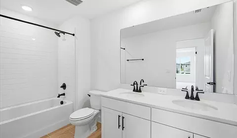 Bath - 14522 Banks Ct, Parrish, FL 34219 photo 4 of 4