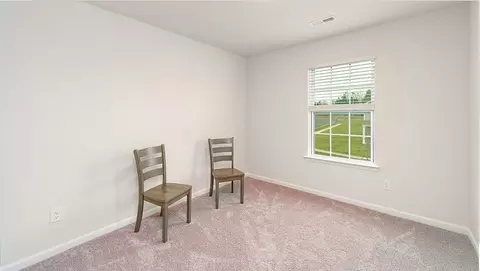 Bedroom - 4697 Fanning Rd, Hickory, NC 28602 photo 5 of 17