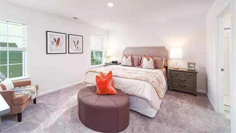 Bedroom - 4697 Fanning Rd, Hickory, NC 28602 photo 2 of 17