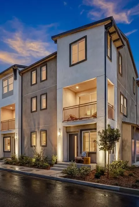 Exterior - 4520 W El Segundo Blvd, Hawthorne, CA 90250 photo 4 of 5
