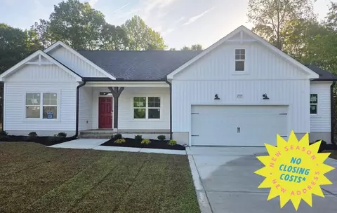 2939 Tucker Hill Dr, Grimesland, NC 27837