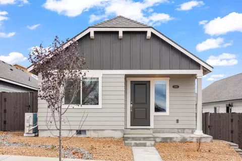 3998 SW Obsidian Ave, Redmond, OR 97756