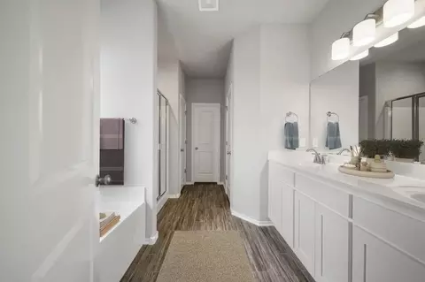 Entry Way - 2105 W Aurora St, Broken Arrow, OK 74014 photo 6 of 15