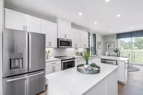 Kitchen - 3018 Eastern Ave NE, Washington, DC 20018 photo 5 of 8