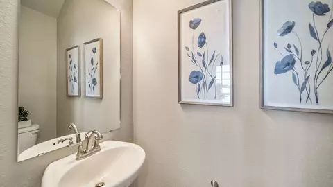 Bath - 22413 E 46th Ave, Aurora, CO 80019 photo 3 of 3
