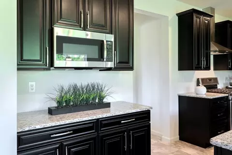 Kitchen - 800 Orchard Rd, Lititz, PA 17543 photo 19 of 75