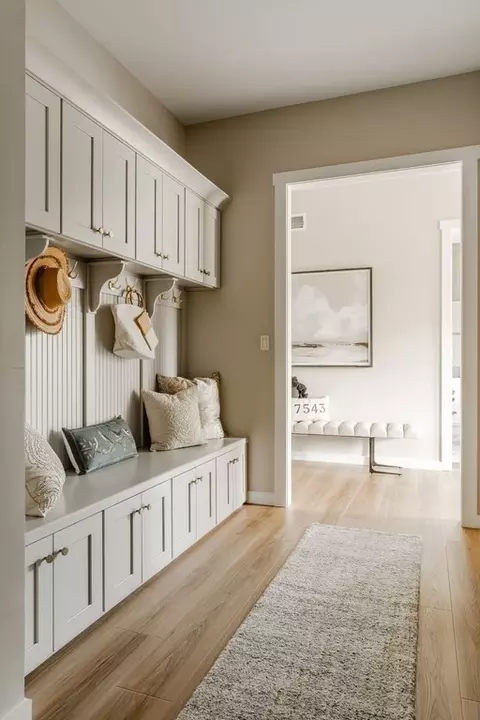 Entry Way - 800 Orchard Rd, Lititz, PA 17543 photo 4 of 4
