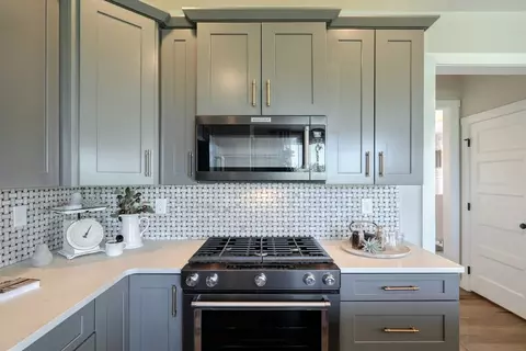 Kitchen - 800 Orchard Rd, Lititz, PA 17543 photo 2 of 75