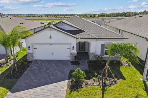 5813 Freesia Dr, Lakeland, FL 33811