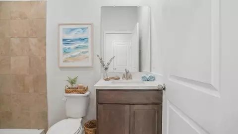 Bath - 35231 Flower Patch Dr, Dade City, FL 33525 photo 2 of 6