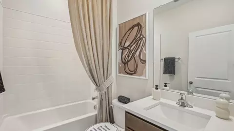 Bath - 35231 Flower Patch Dr, Richland, FL 33525 photo 6 of 7