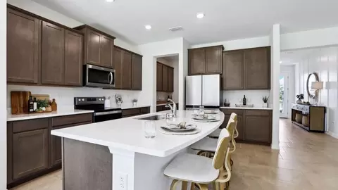 Kitchen - 35231 Flower Patch Dr, Richland, FL 33525 photo 3 of 10