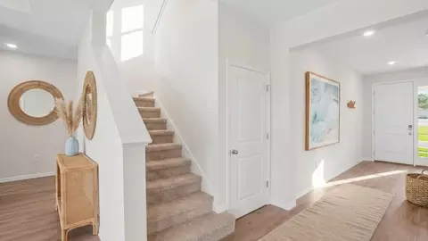 Entry Way - 35231 Flower Patch Dr, Dade City, FL 33525 photo 1 of 7