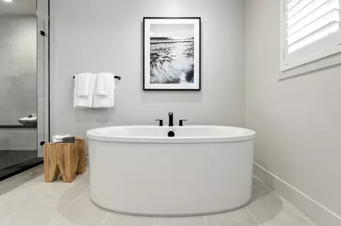 Bath - 1950 Mary Way, Dublin, CA 94568 photo 2 of 3