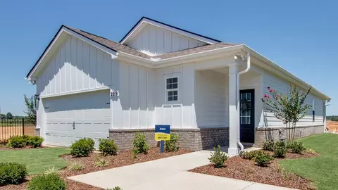 6633 Japonica Ln, White House, TN 37188