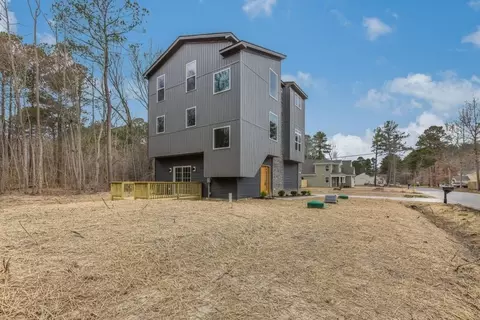 Exterior - 234 Hall Rd, Hampton, VA 23664 photo 6 of 12