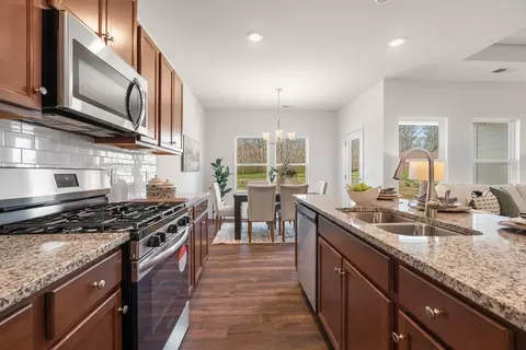 Kitchen - 3020 Emberly Dr, Roebuck, SC 29376 photo 3 of 9