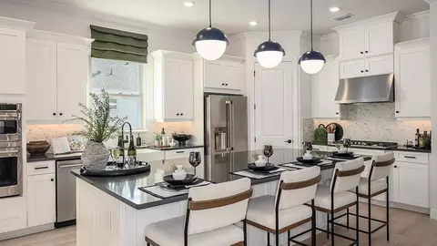 Kitchen - 1009 Tassleflower Trl, Saint Cloud, FL 34771 photo 4 of 13