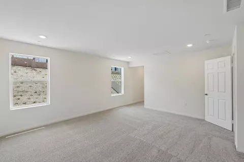 Bedroom - 27365 Dunite Dr, Perris, CA 92571 photo 4 of 9