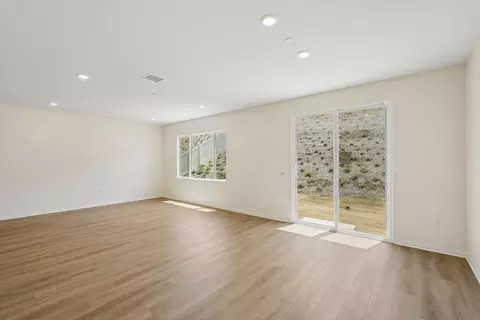 Living - 27365 Dunite Dr, Perris, CA 92571 photo 3 of 4