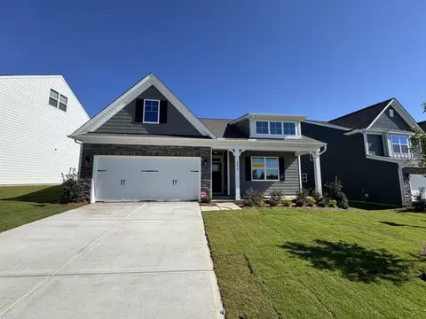 8414 Acadia Pkwy, Sherrills Ford, NC 28673