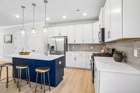 Kitchen - 897 Jp Stevens Rd, Seneca, SC 29678 photo 4 of 4